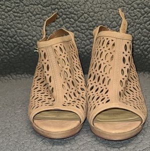 Cityclassified heels